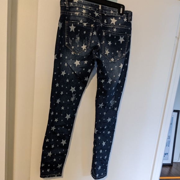 Jeans with a star pattern - Picture 2 of 3